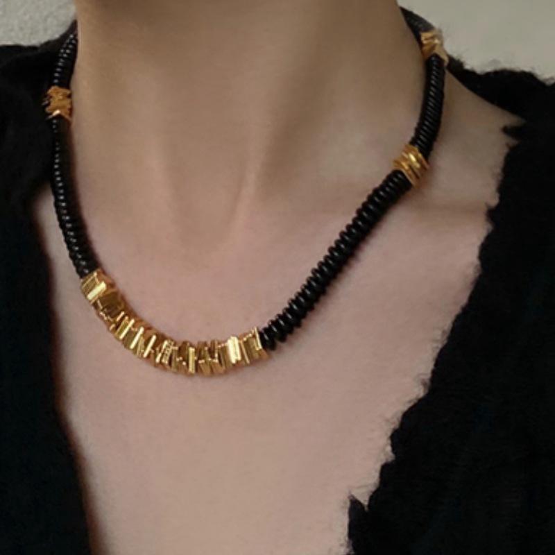 Bold Thick Chain Necklace with Diamond Stitch & Woolen Detail